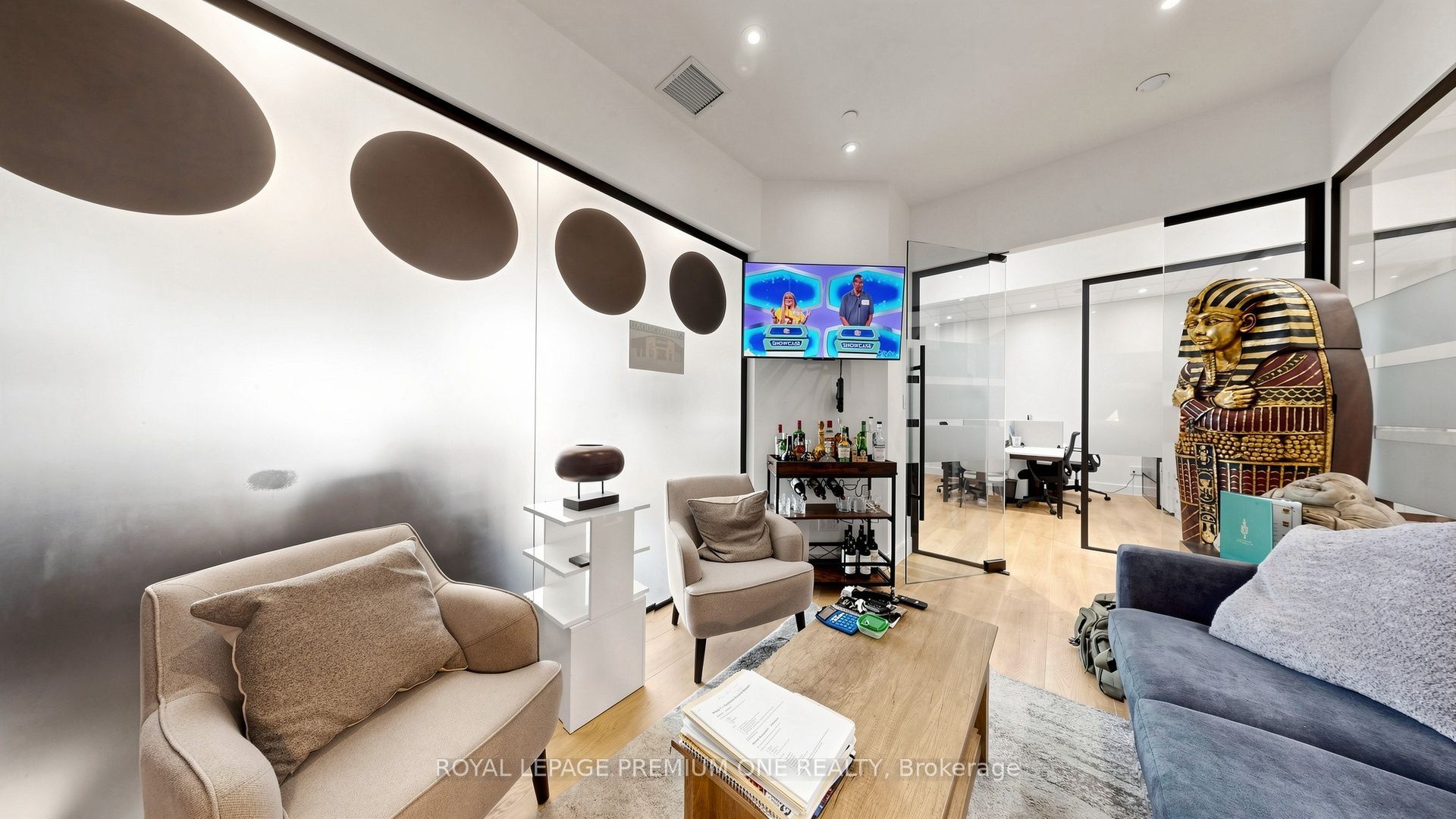 445 Edgeley Boulevard 8 Property Photo 19