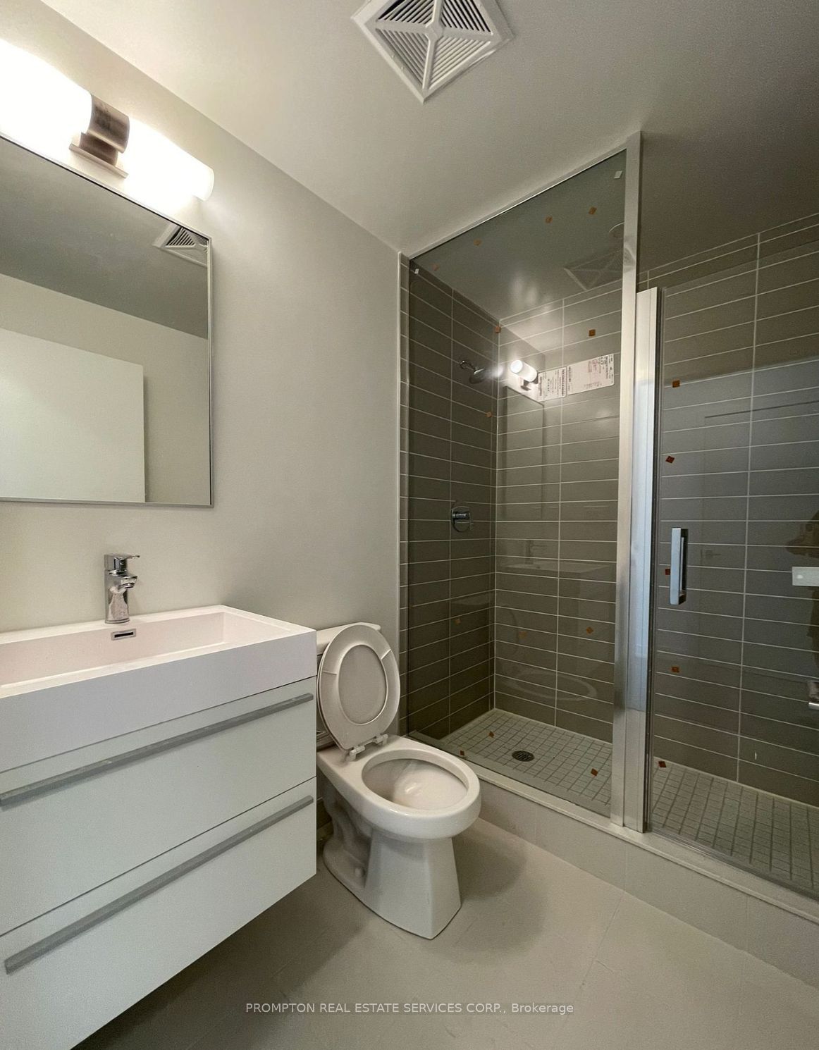 38 Simcoe Promenade 708 Property Photo 10
