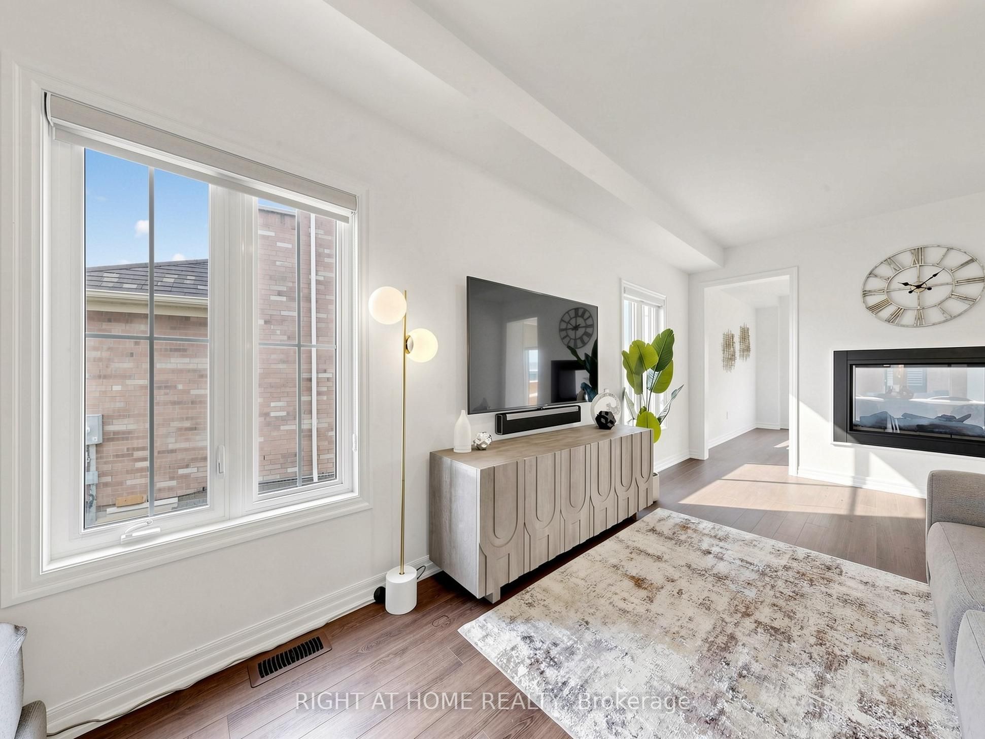 10 George Ellis Drive Property Photo 8