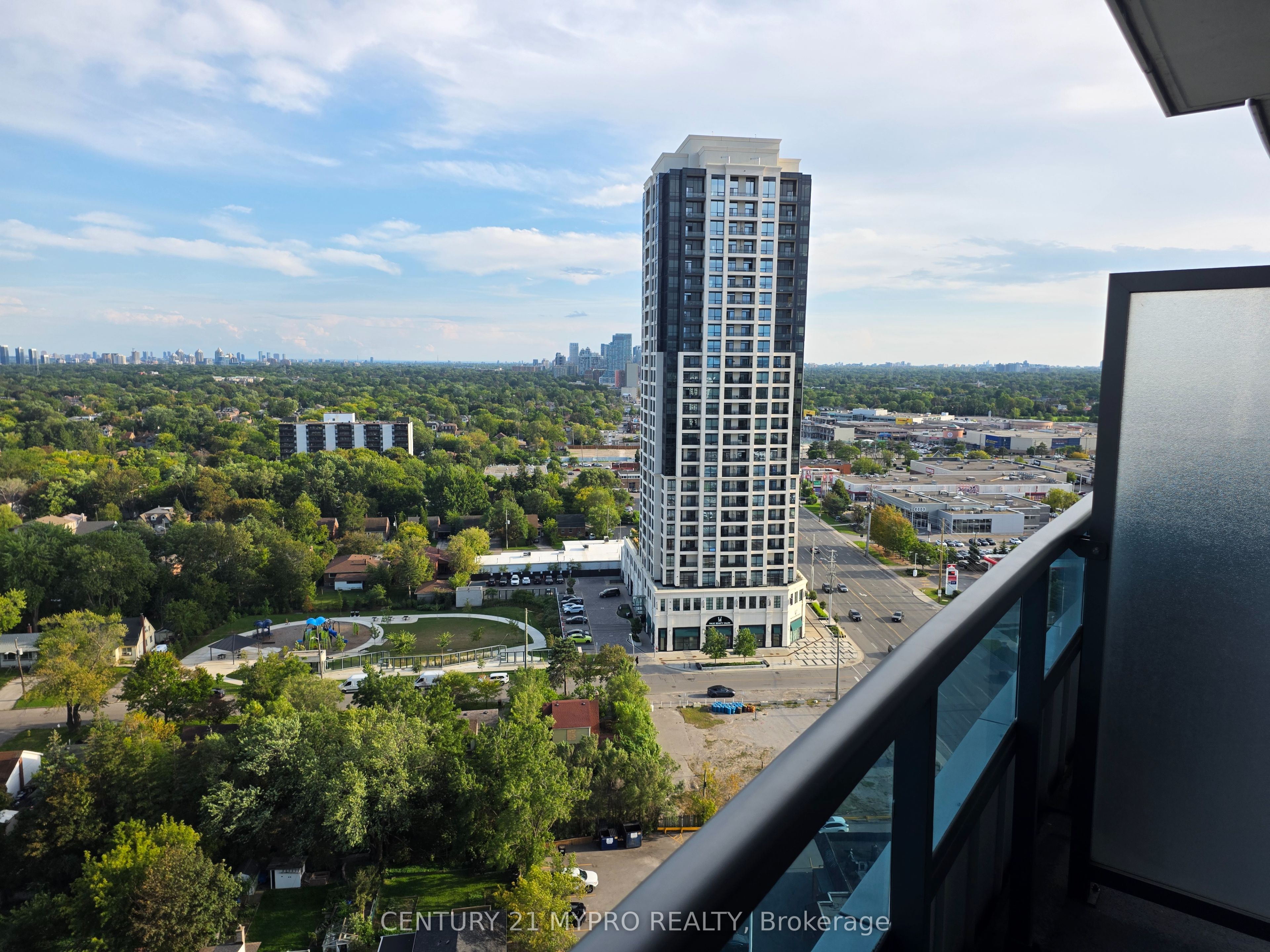 7161 Yonge Street 1830 Property Photo 7