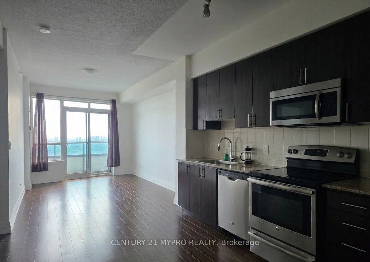 7161 Yonge Street 1830 Property Photo 8