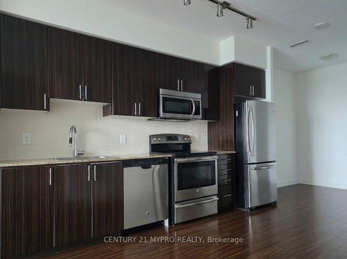 7161 Yonge Street 1830 Property Photo 9