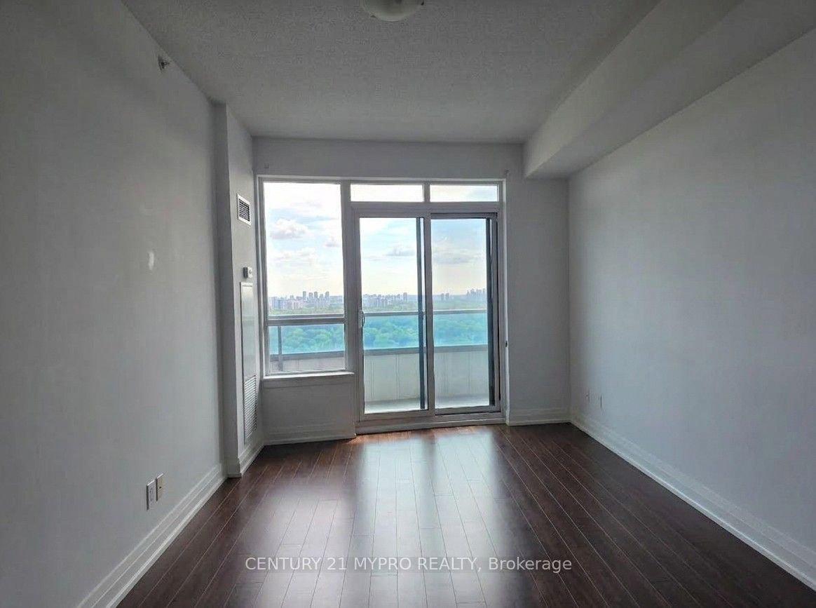7161 Yonge Street 1830 Property Photo 11