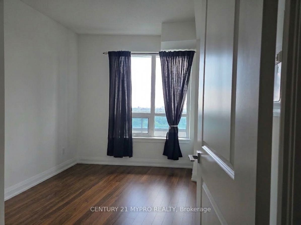 7161 Yonge Street 1830 Property Photo 13