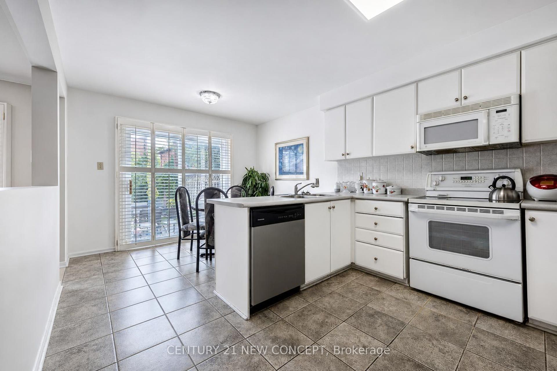 8 Millcroft Way Property Photo 13
