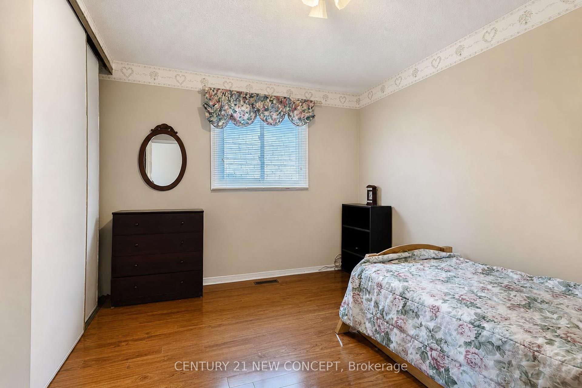 8 Millcroft Way Property Photo 24