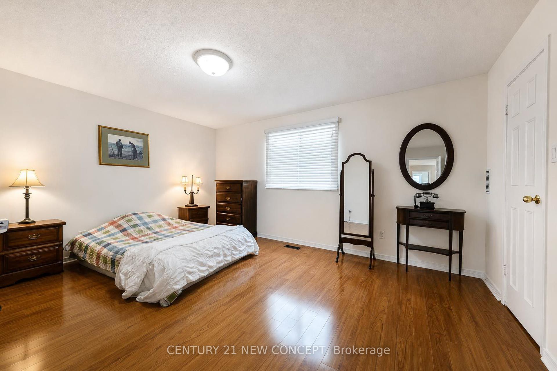8 Millcroft Way Property Photo 29