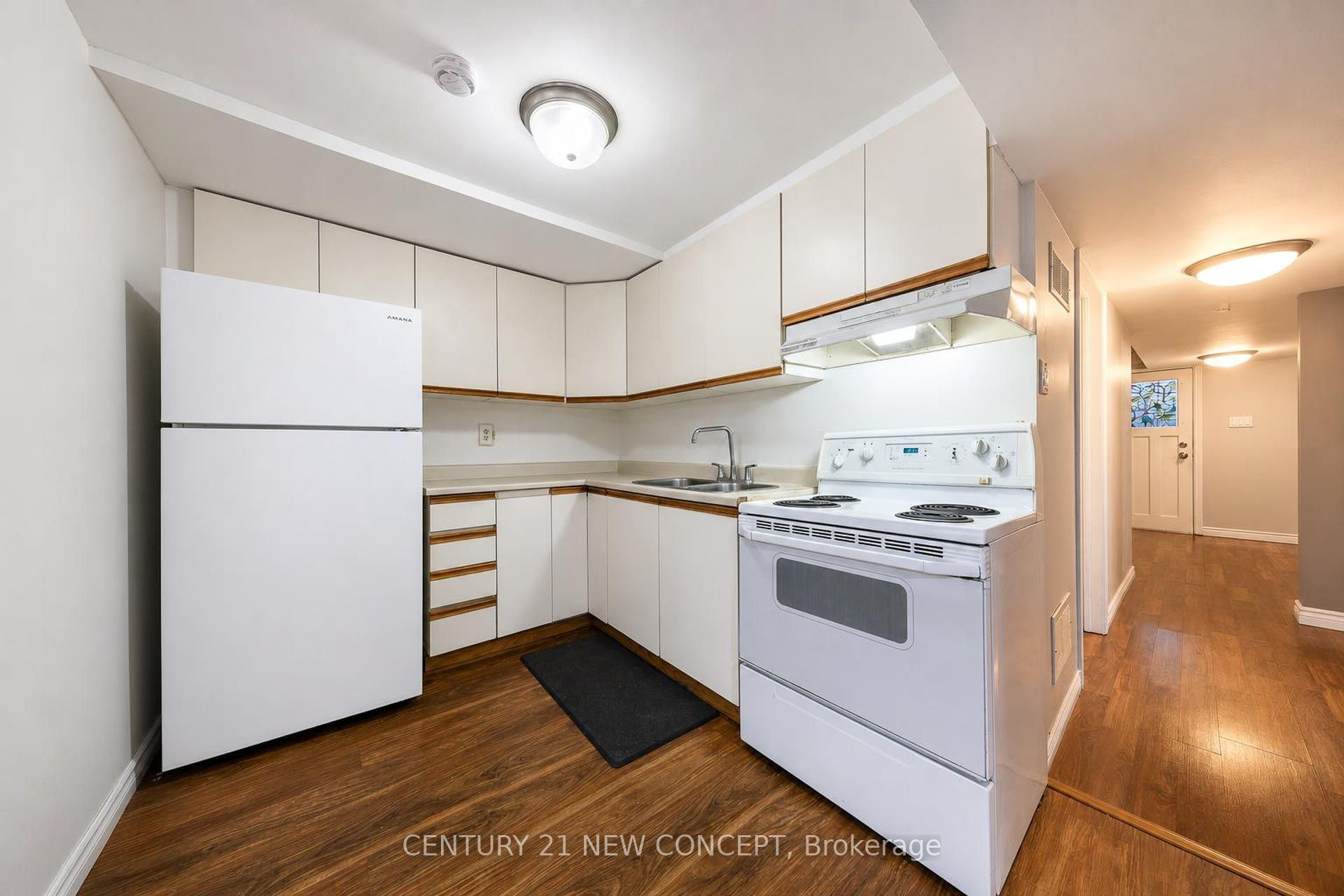 8 Millcroft Way Property Photo 36