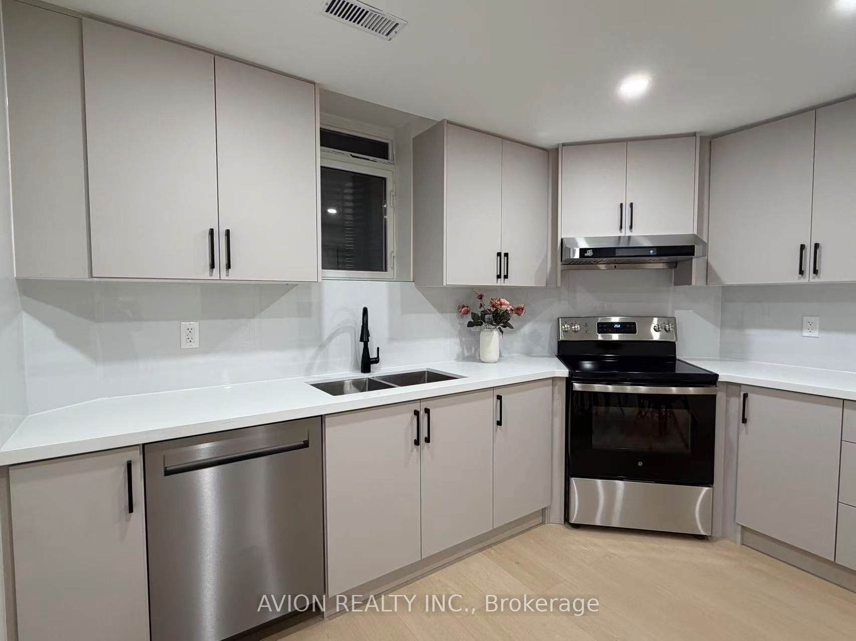 79 Sweet Water Crescent Basement Property Photo 7