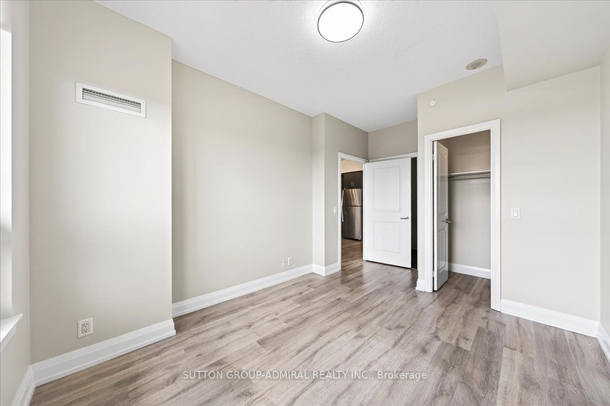 7890 Bathurst Street 806 Property Photo 33