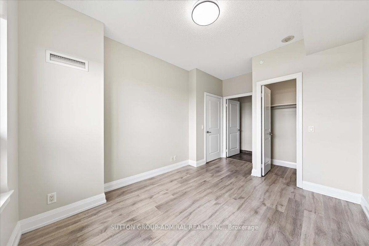 7890 Bathurst Street 806 Property Photo 34