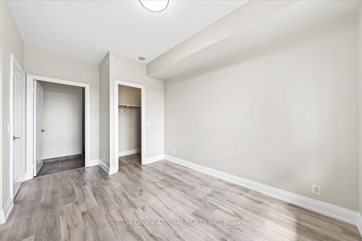 7890 Bathurst Street 806 Property Photo 35