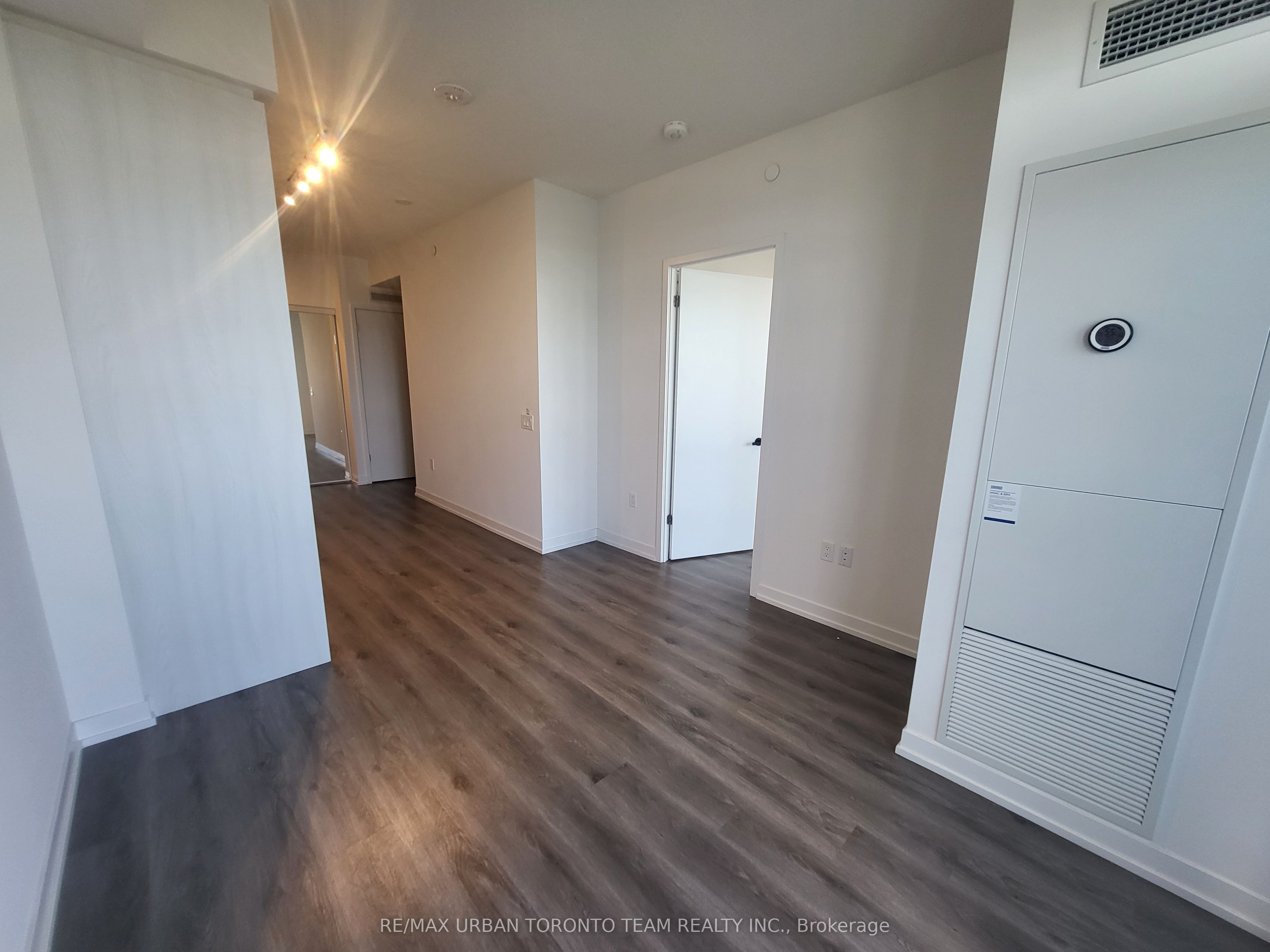 225 Commerce Street 808 Property Photo 6