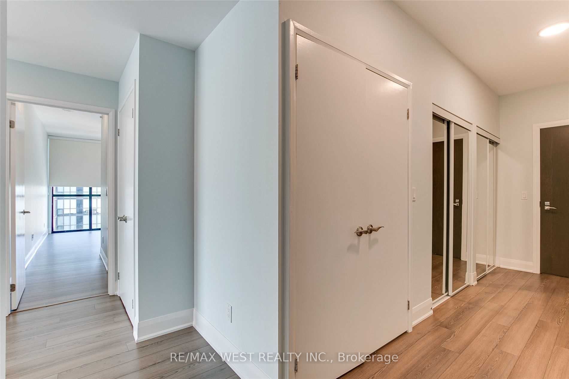 2900 Highway 7 3203 Property Photo 4
