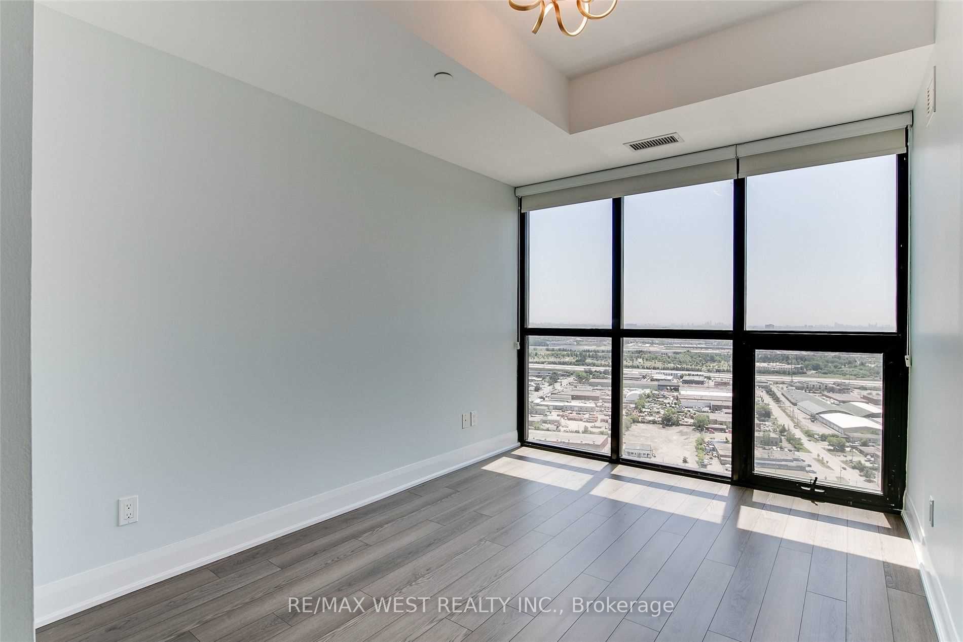 2900 Highway 7 3203 Property Photo 27
