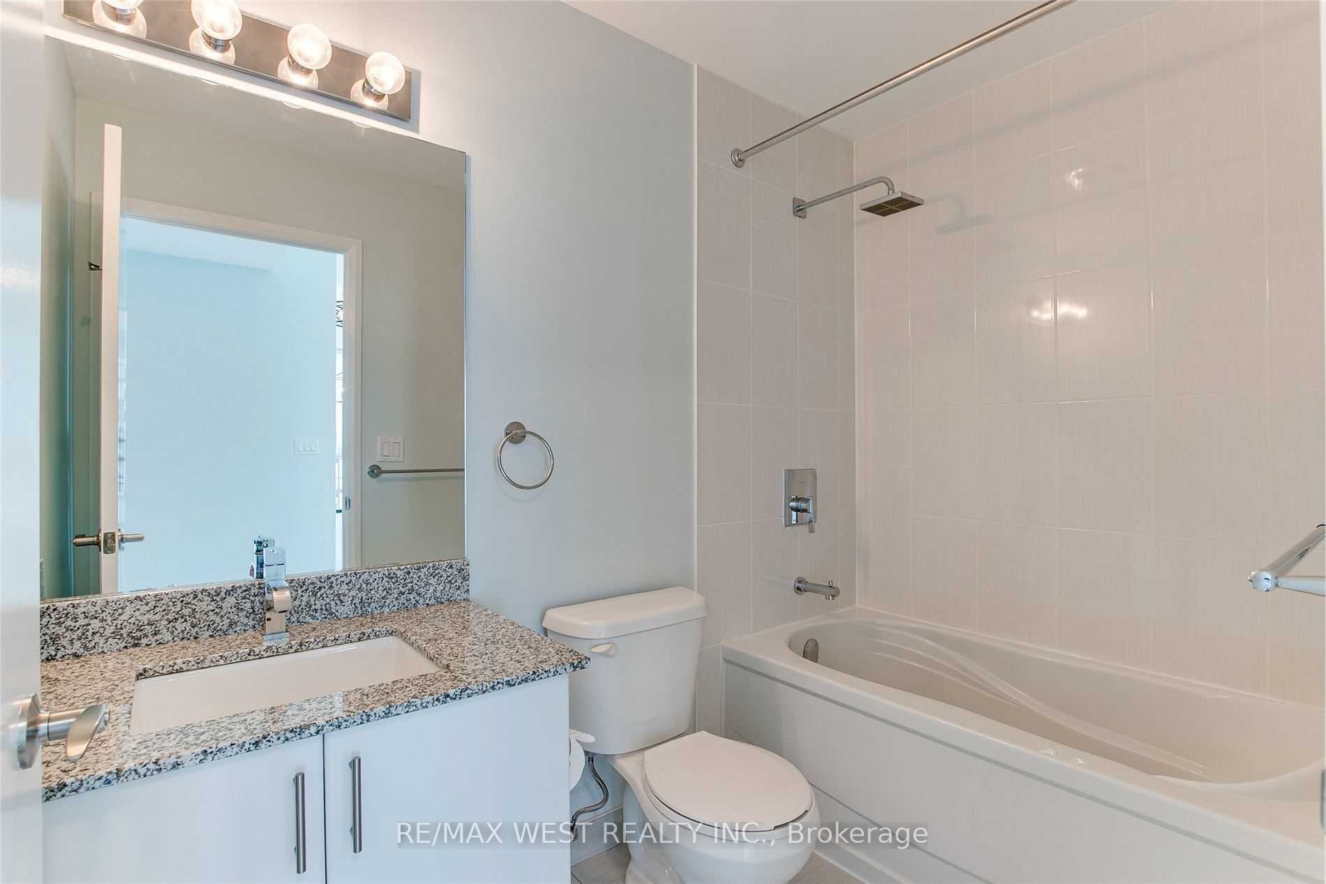 2900 Highway 7 3203 Property Photo 28