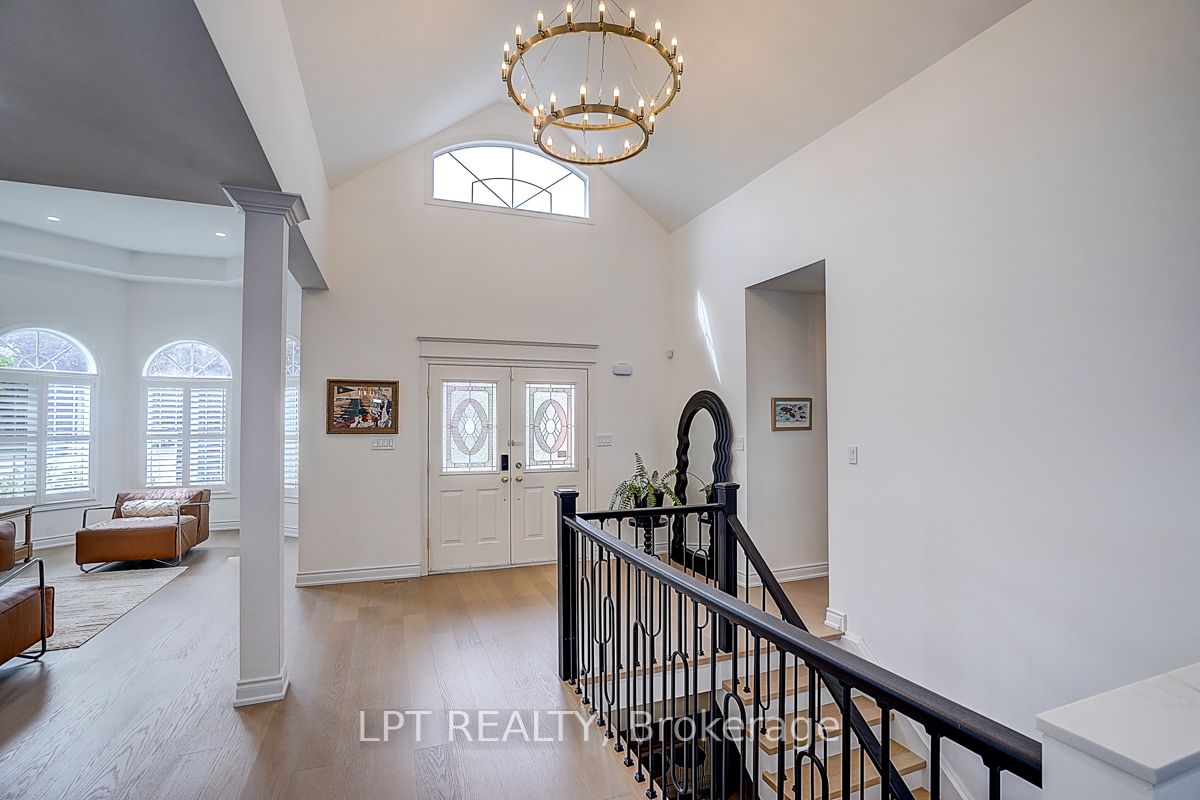 585 Holgate Circle Property Photo 6