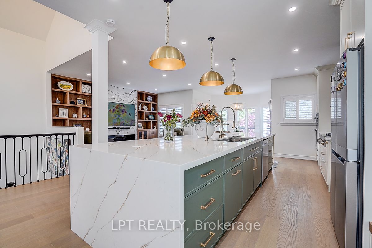 585 Holgate Circle Property Photo 10