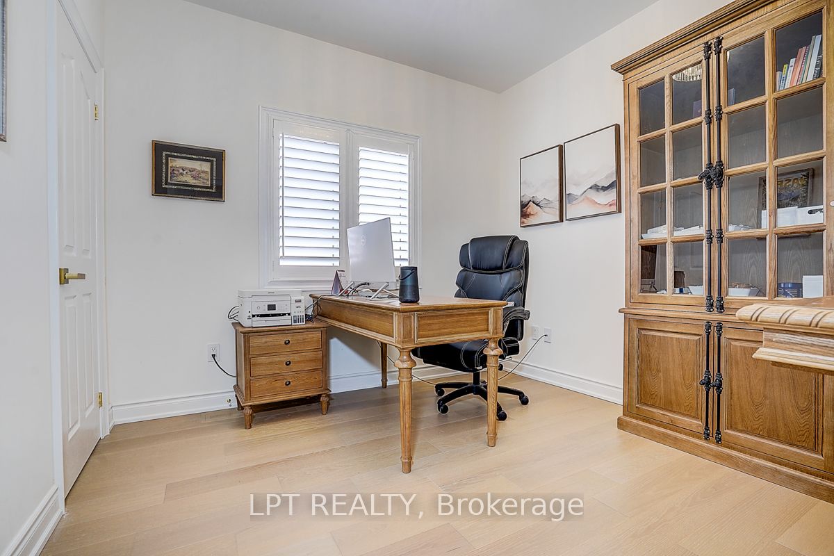 585 Holgate Circle Property Photo 26