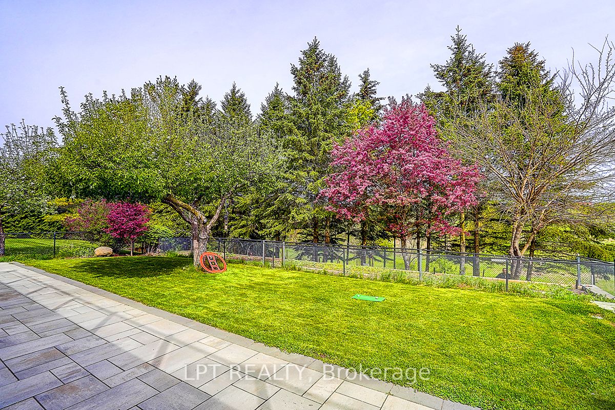 585 Holgate Circle Property Photo 42