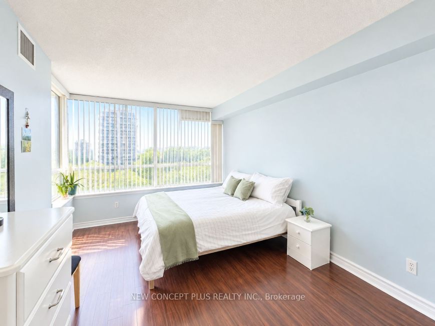 91 Townsgate Drive 506 Property Photo 1