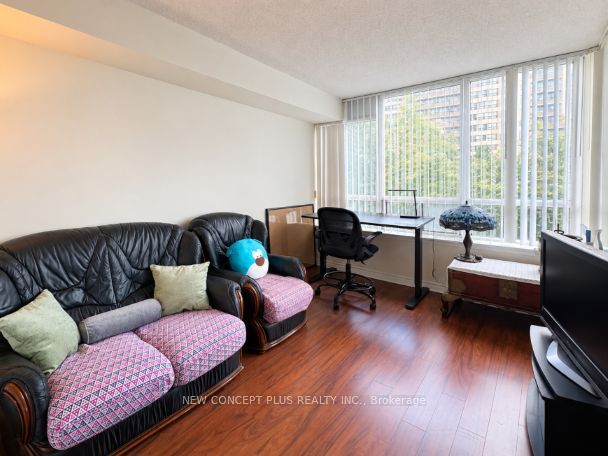 91 Townsgate Drive 506 Property Photo 2