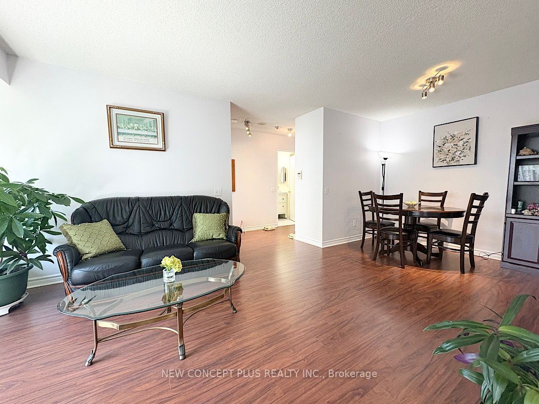 91 Townsgate Drive 506 Property Photo 3