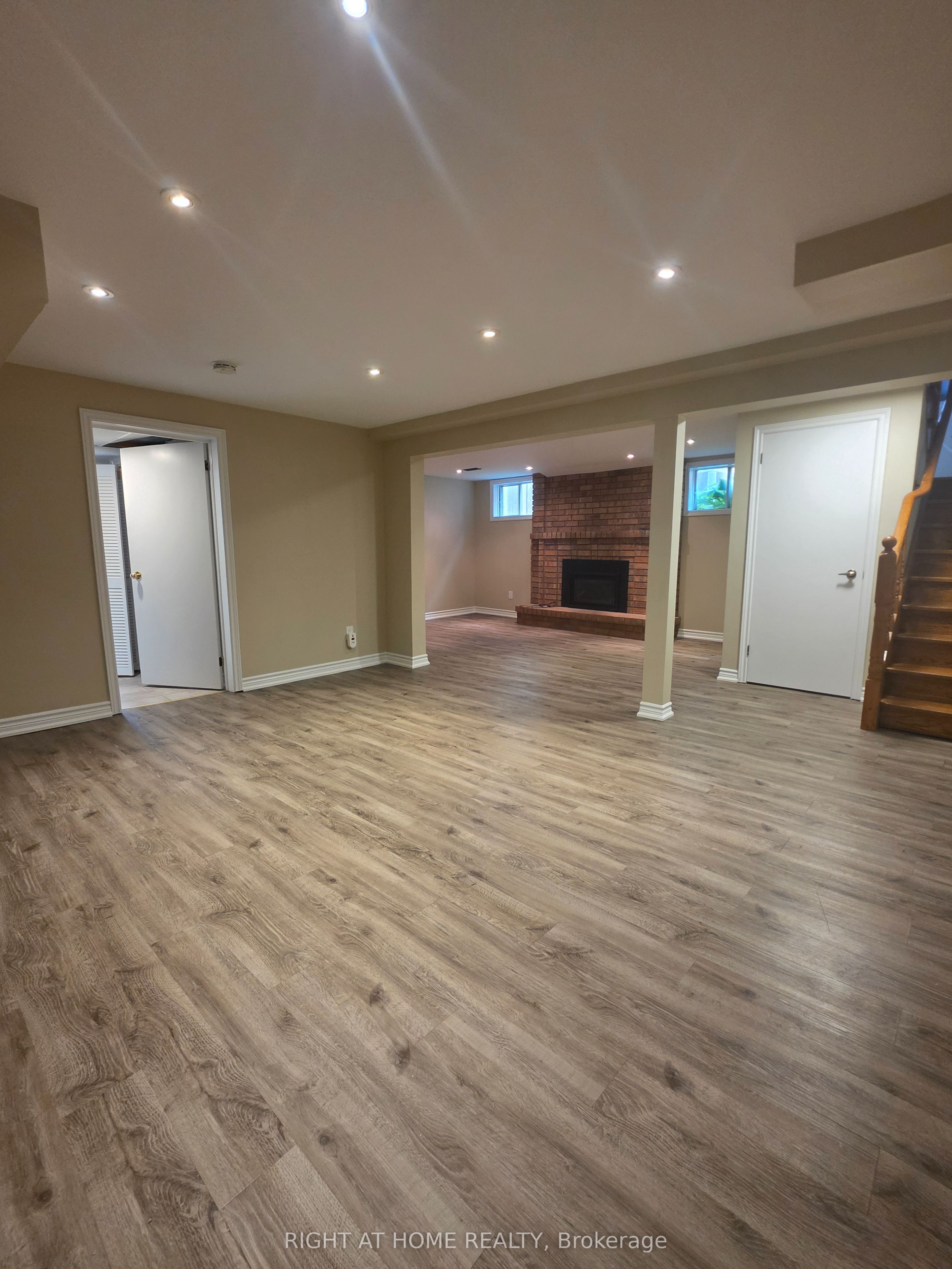 250 Hemlock Drive Property Photo 2