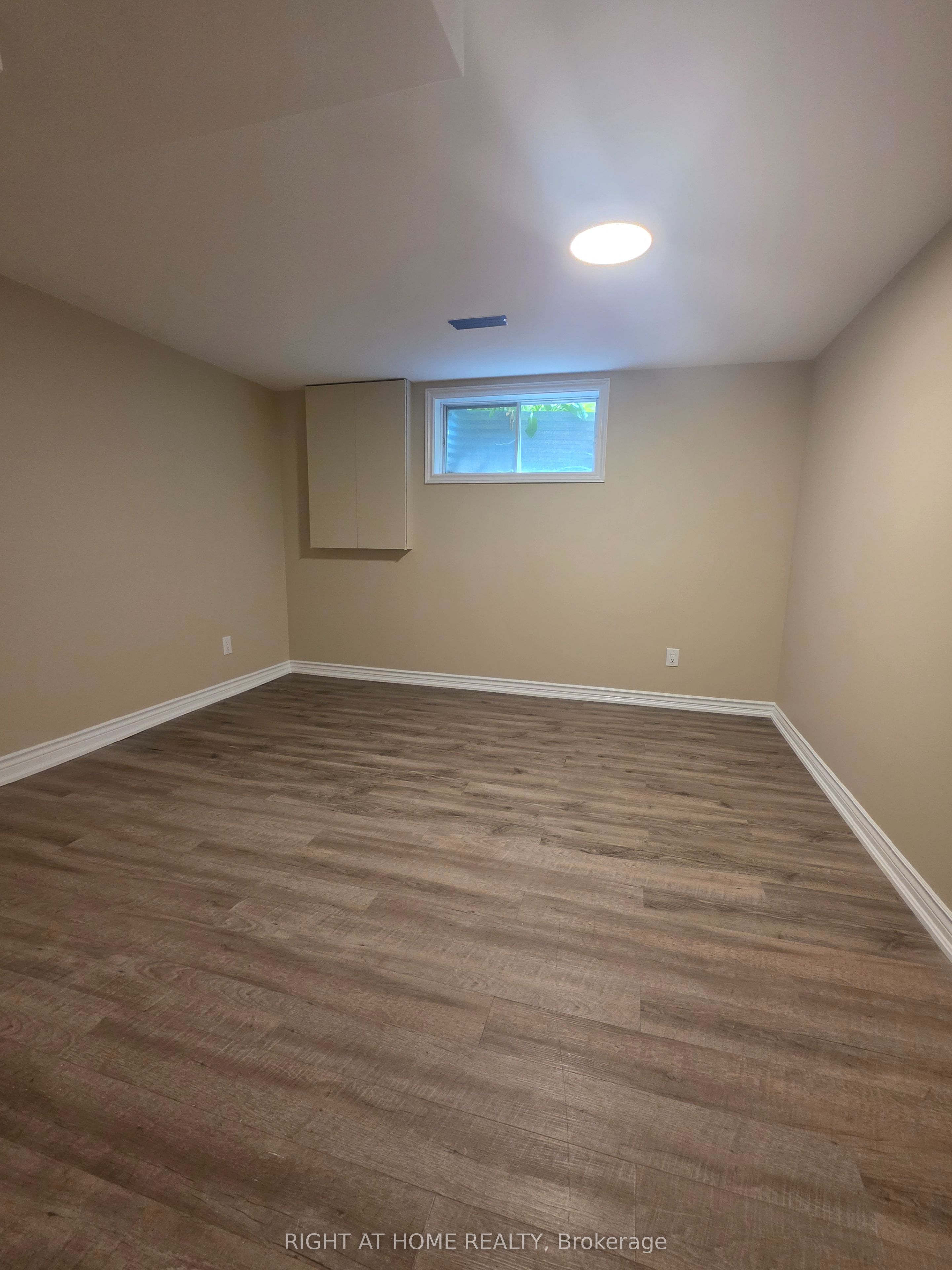 250 Hemlock Drive Property Photo 10