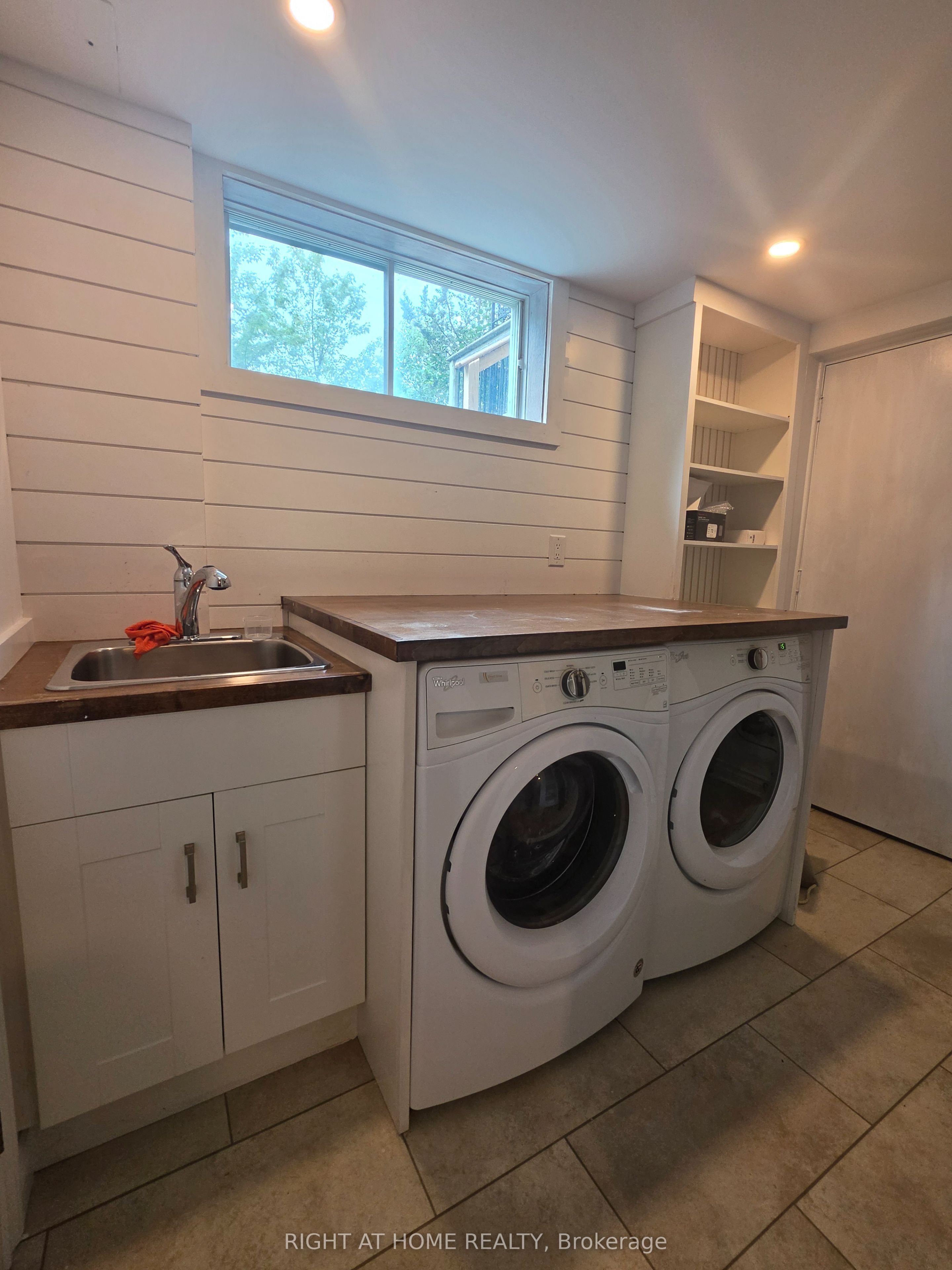 250 Hemlock Drive Property Photo 11