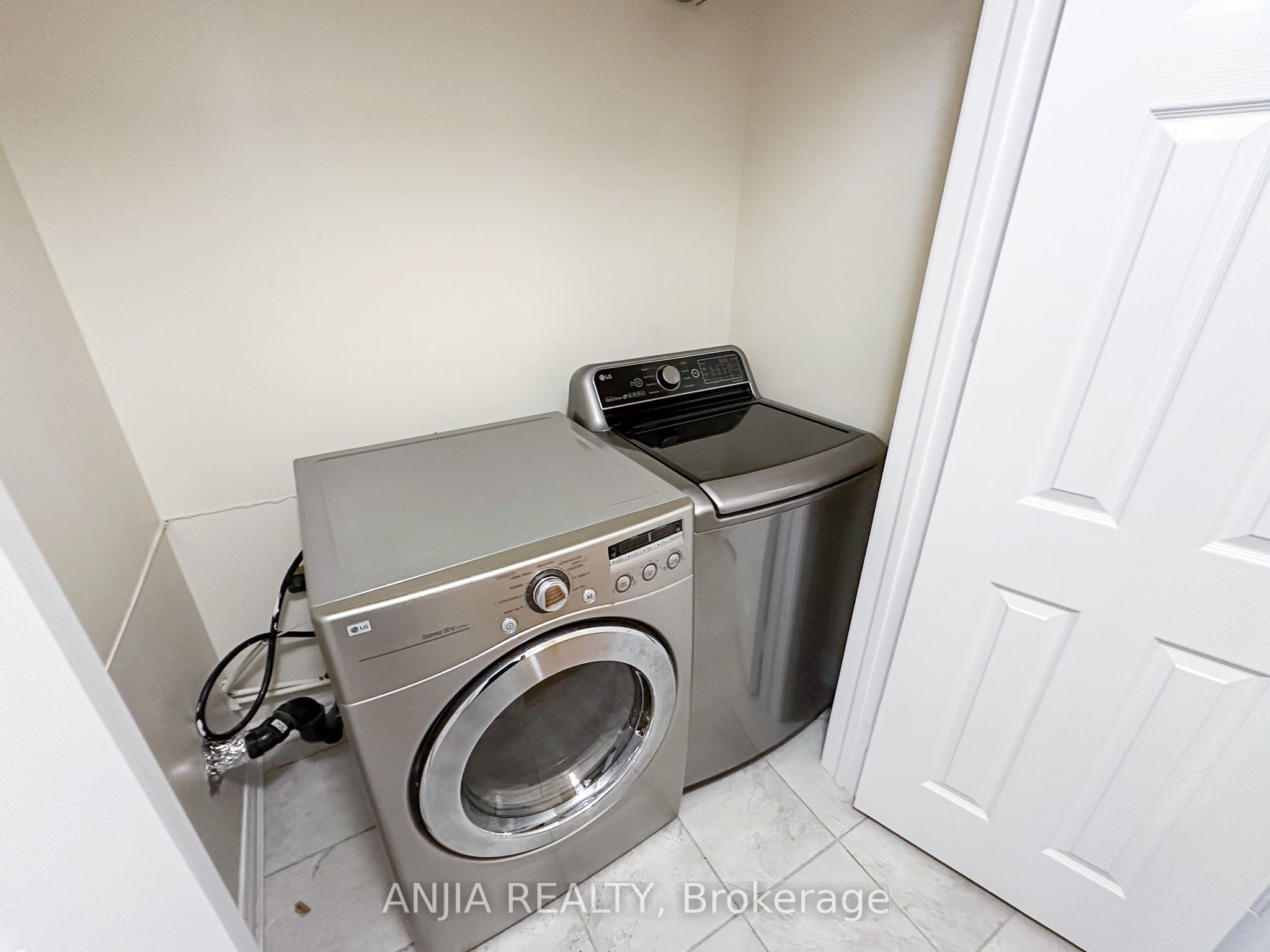 16 Weidman Lane Property Photo 24
