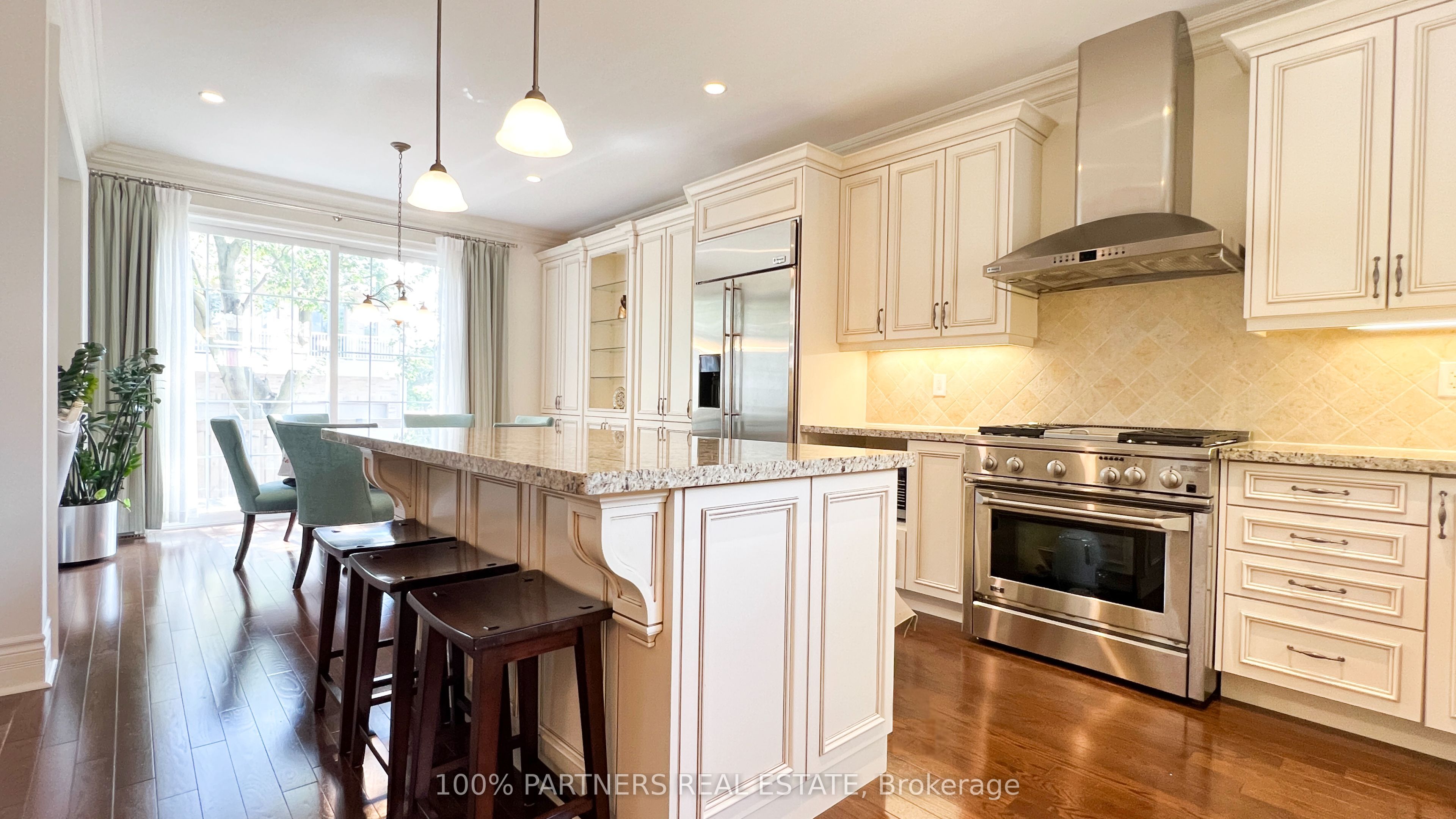 33 Earnshaw Drive Property Photo 1