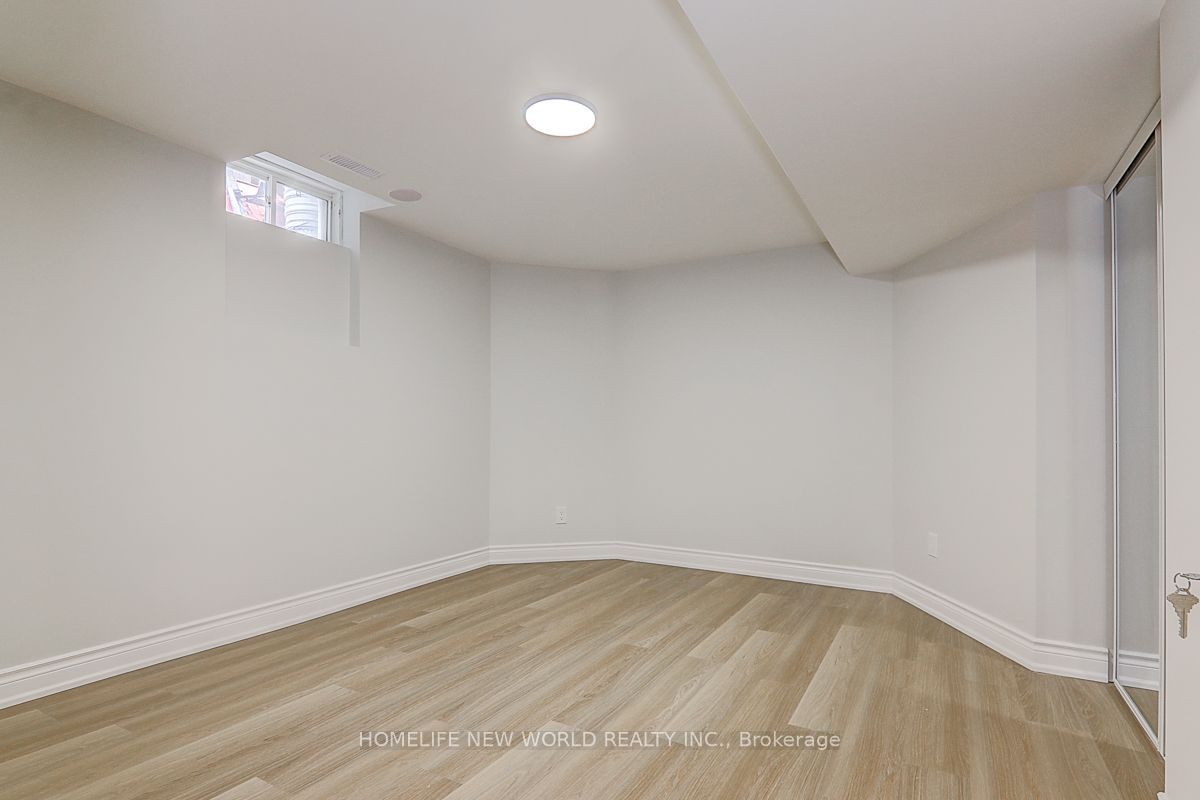 90 Riverwalk Drive Bsmt 2 Property Photo 13