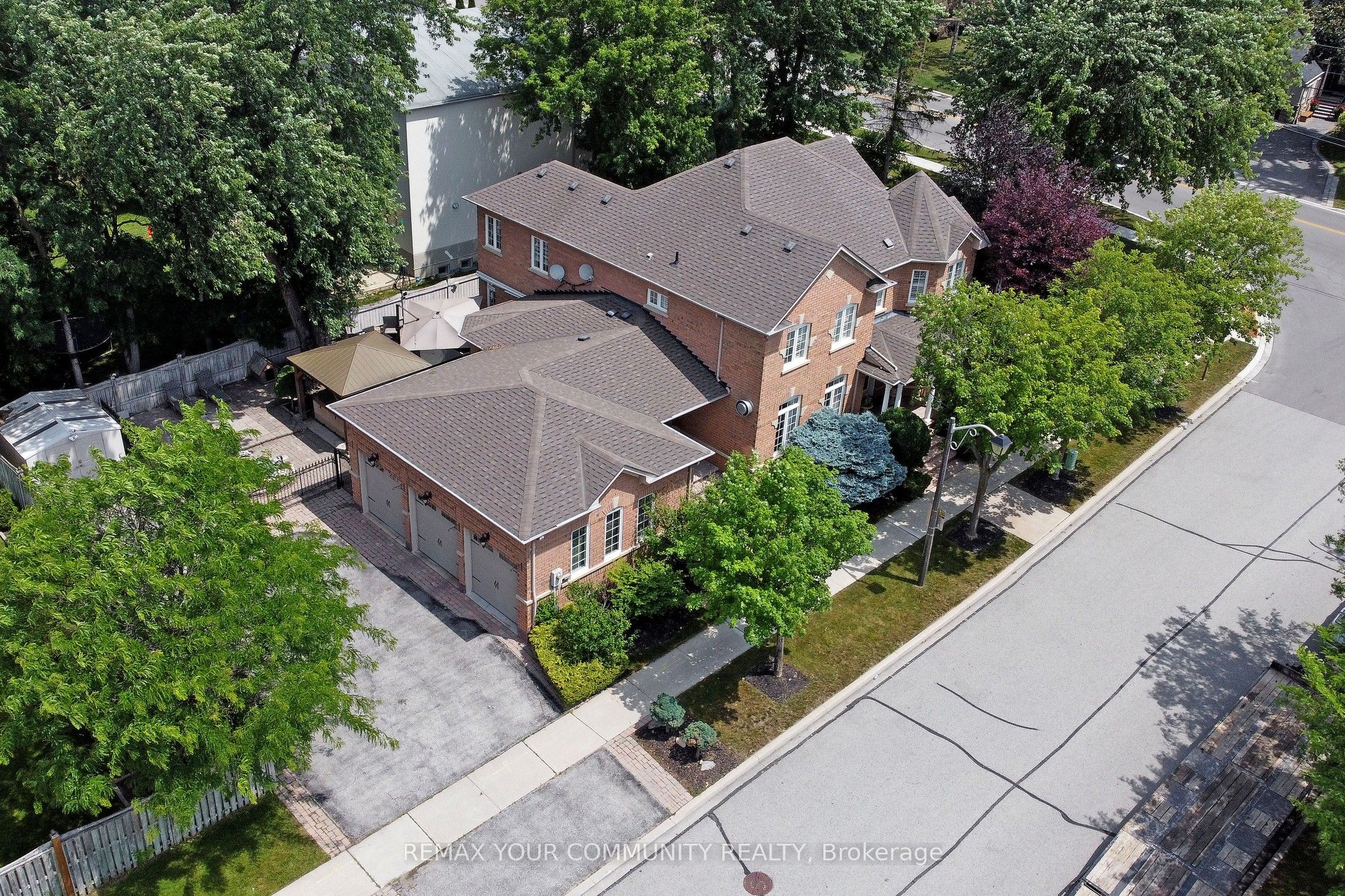 2 Winterberry Drive