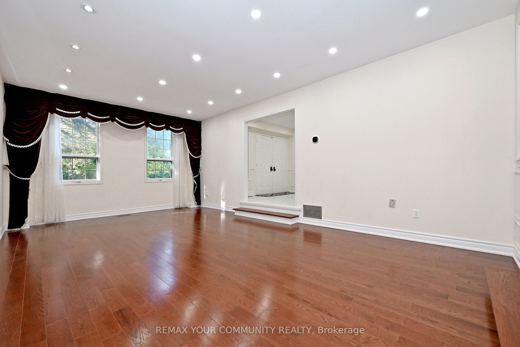 88 Cambridge Crescent Property Photo 7