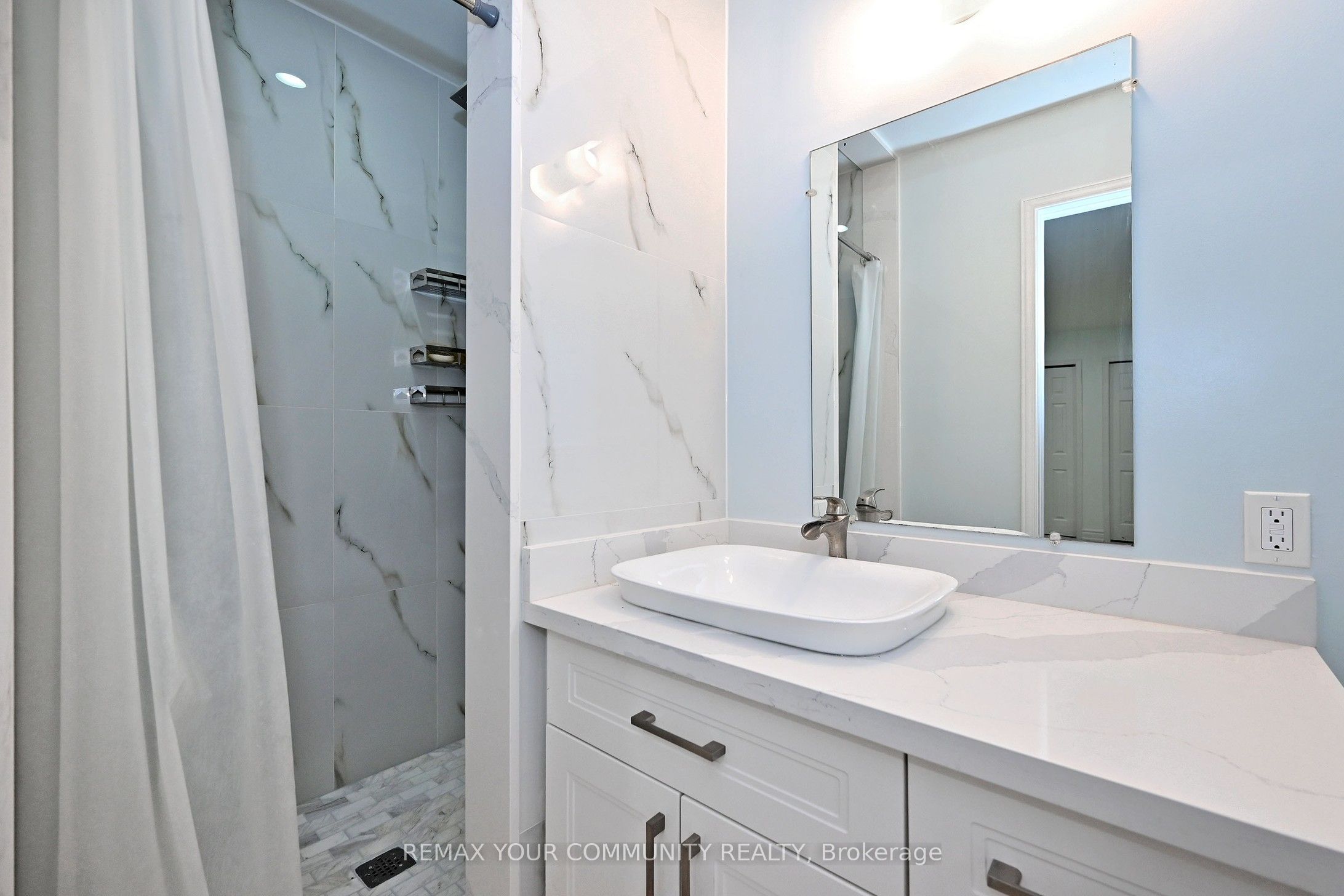 88 Cambridge Crescent Property Photo 35