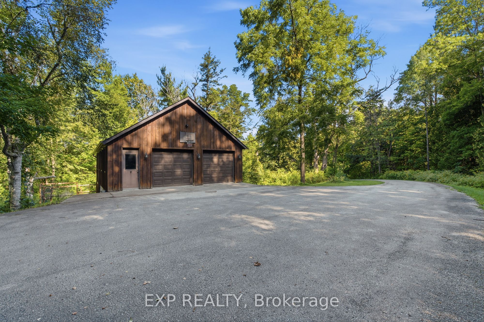 1785 Davis Drive W Property Photo 32