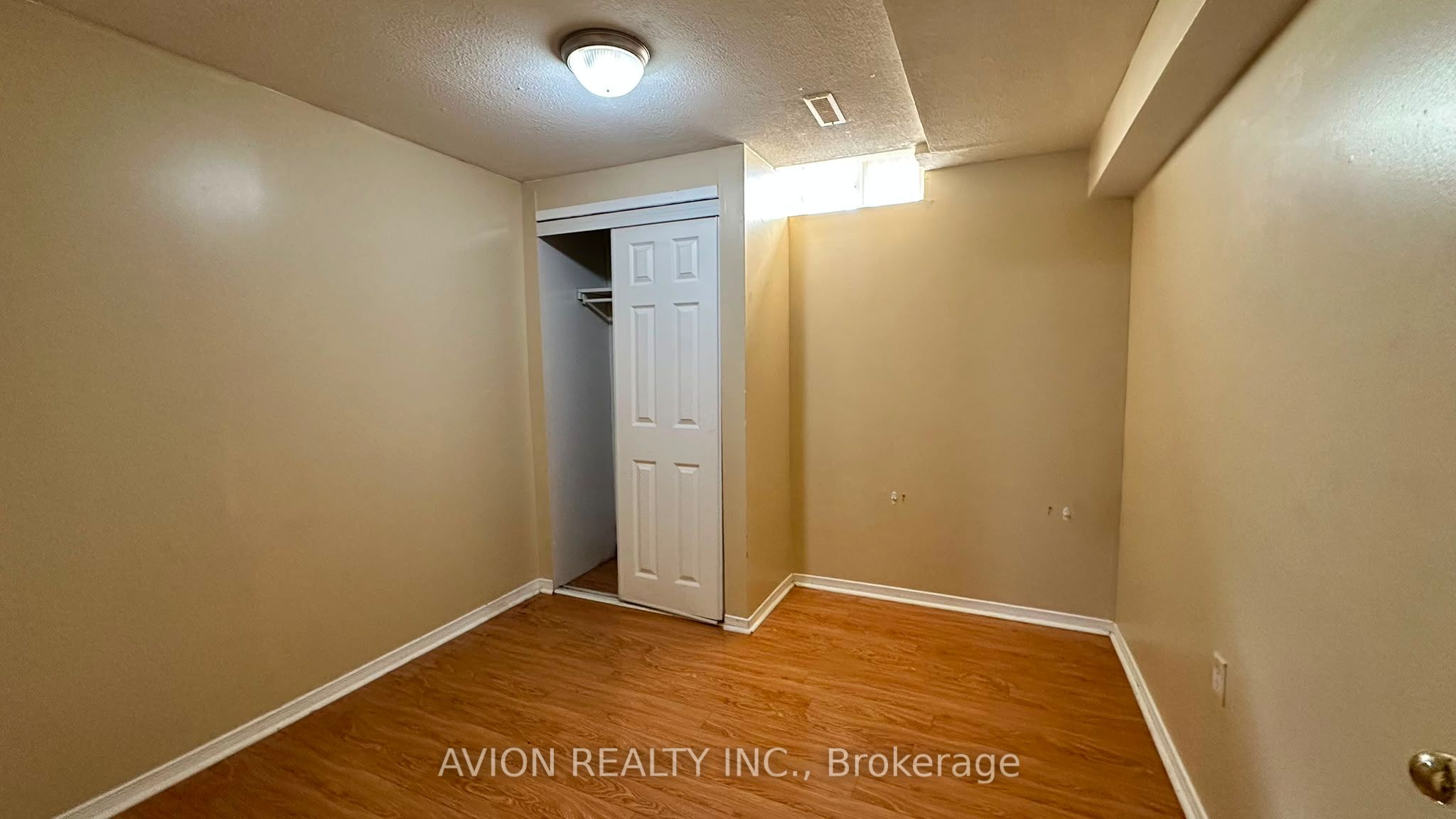 7 Fairty Drive (basement Apartment) Property Photo 10