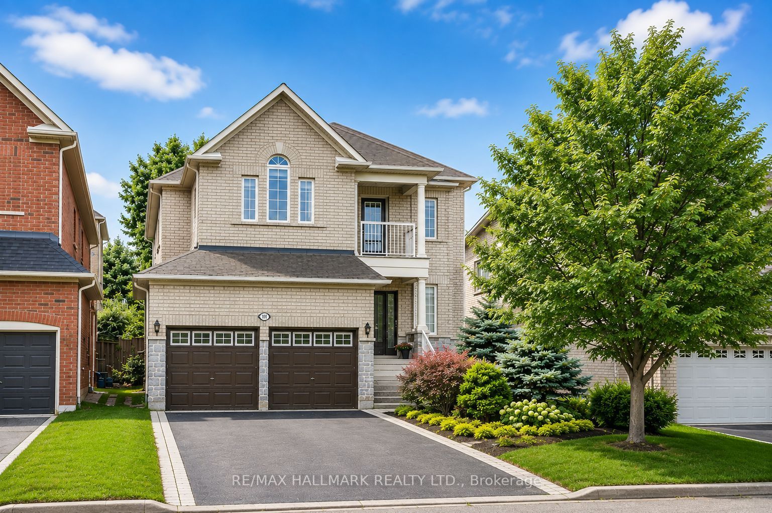 101 Ravine Edge Drive Property Photo 1