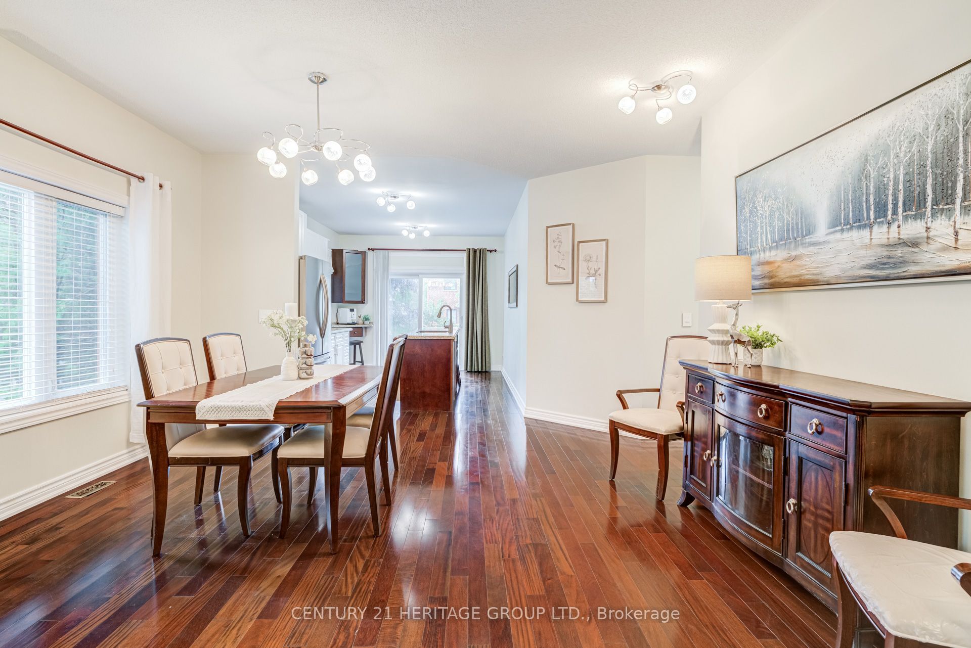 532 Melville Avenue Property Photo 7