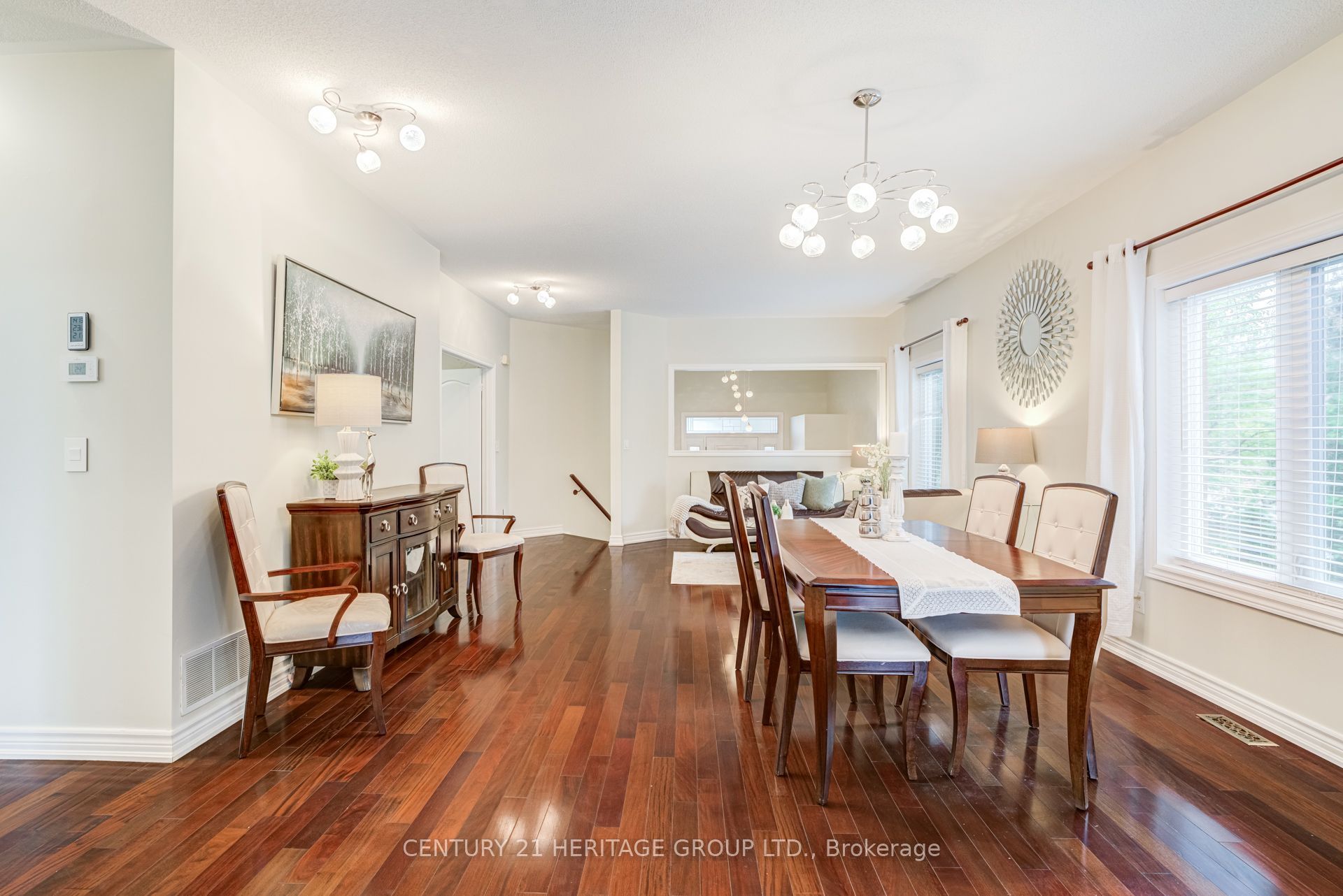 532 Melville Avenue Property Photo 8