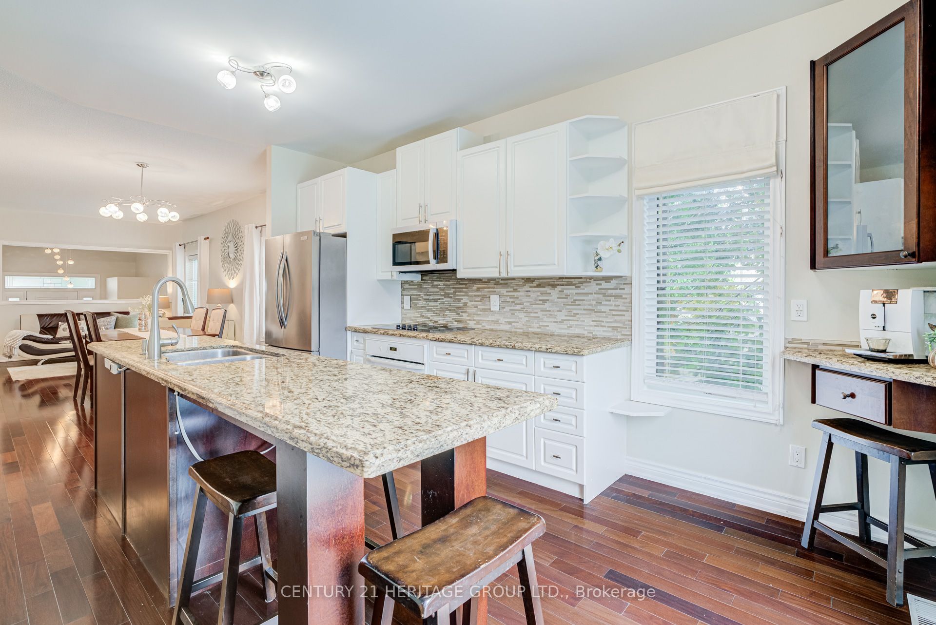 532 Melville Avenue Property Photo 11