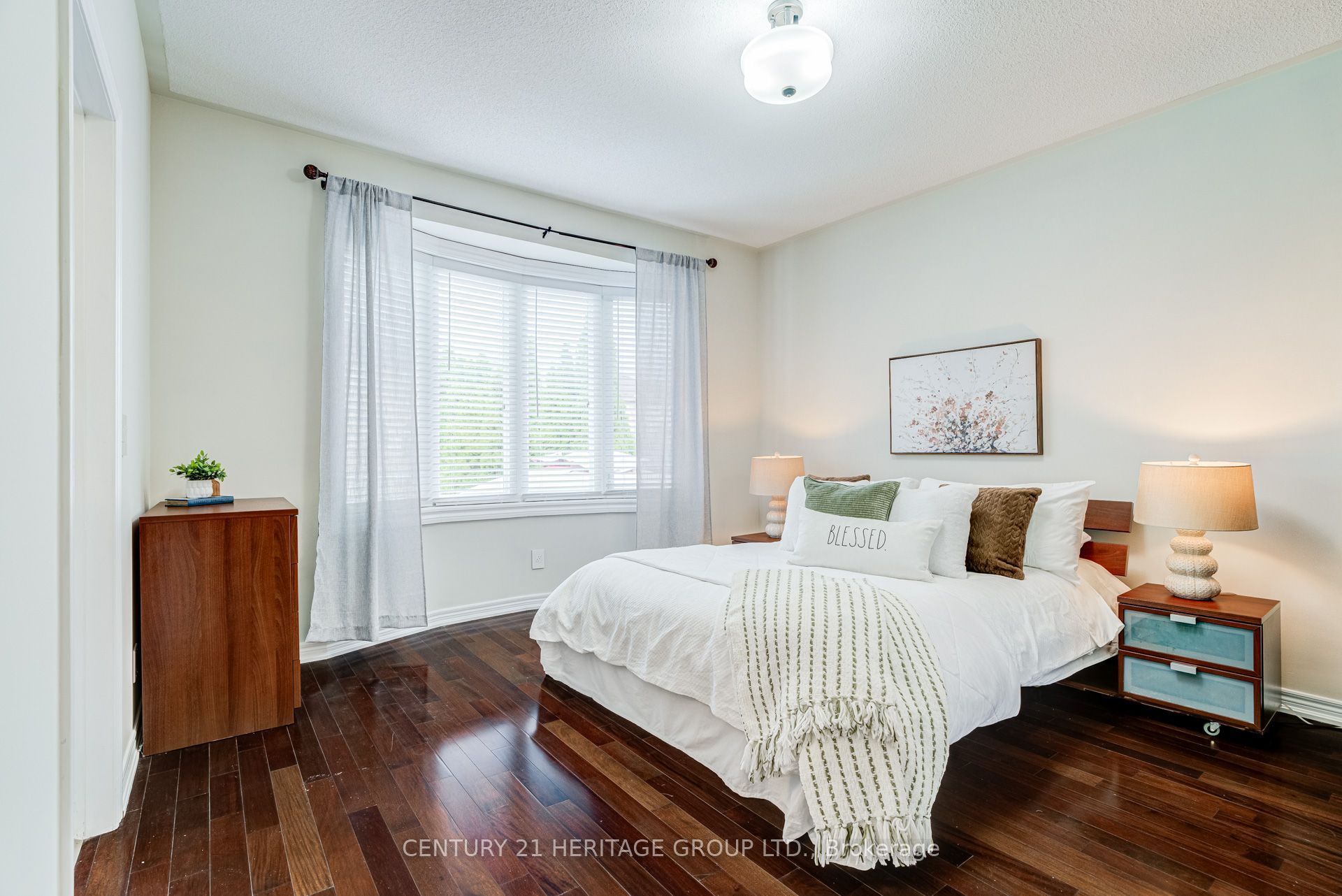 532 Melville Avenue Property Photo 12