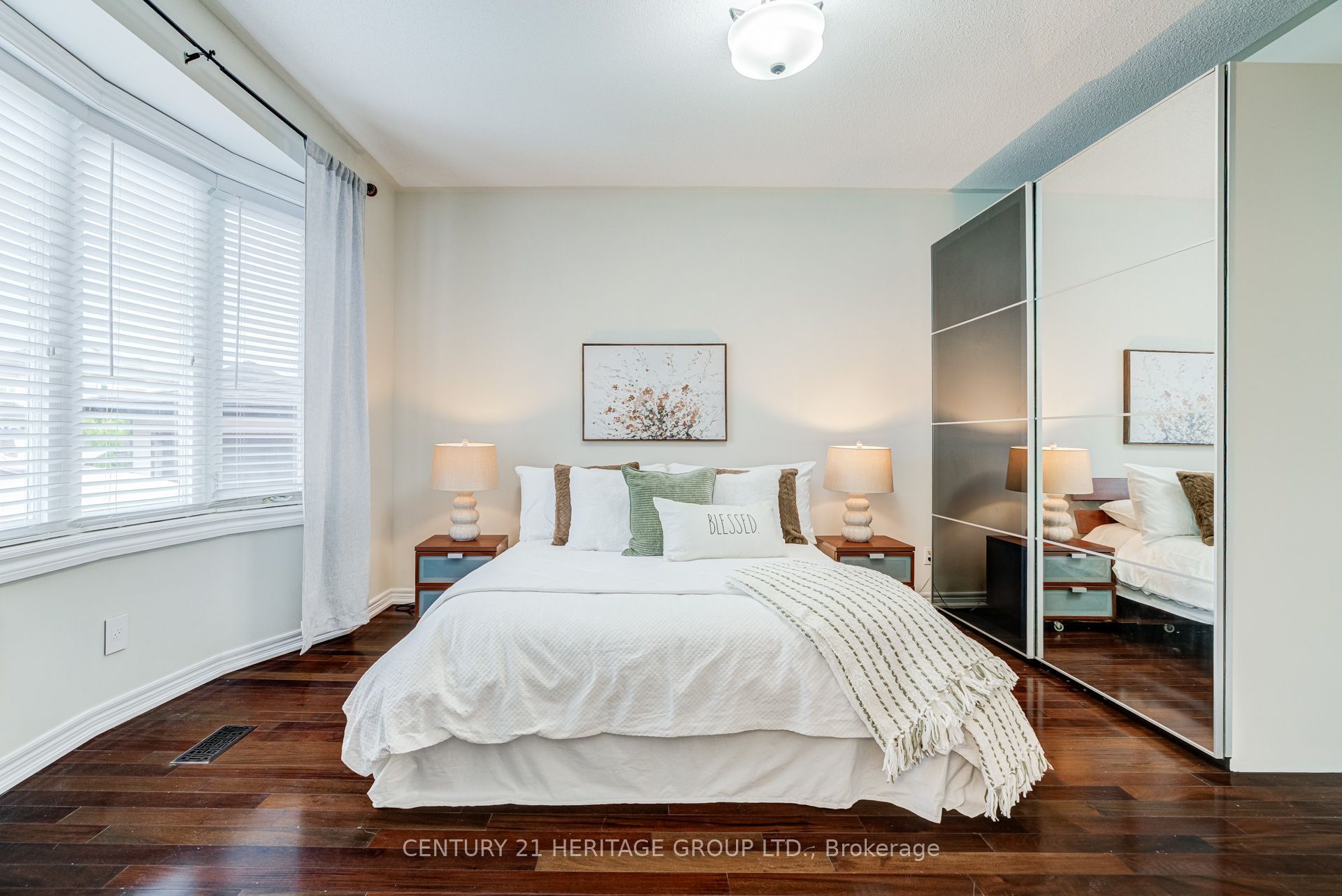 532 Melville Avenue Property Photo 13