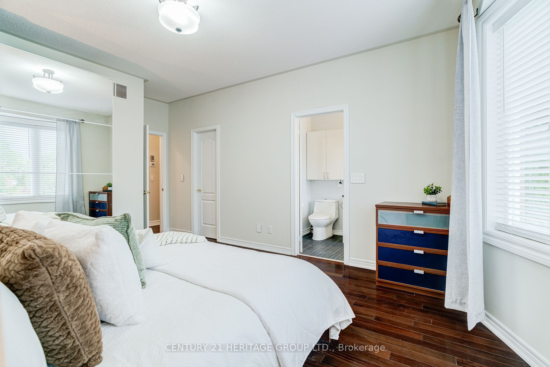 532 Melville Avenue Property Photo 14