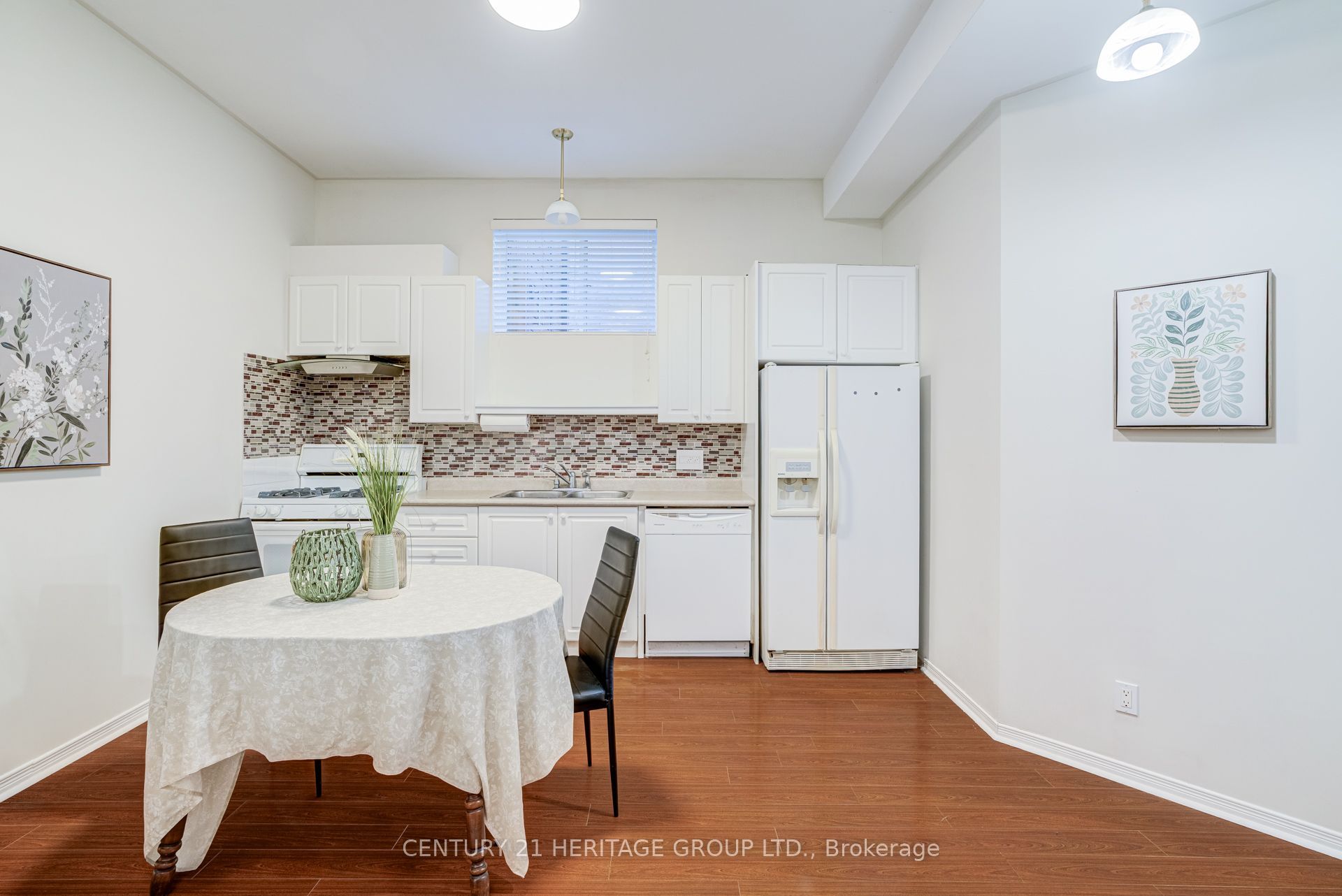 532 Melville Avenue Property Photo 30