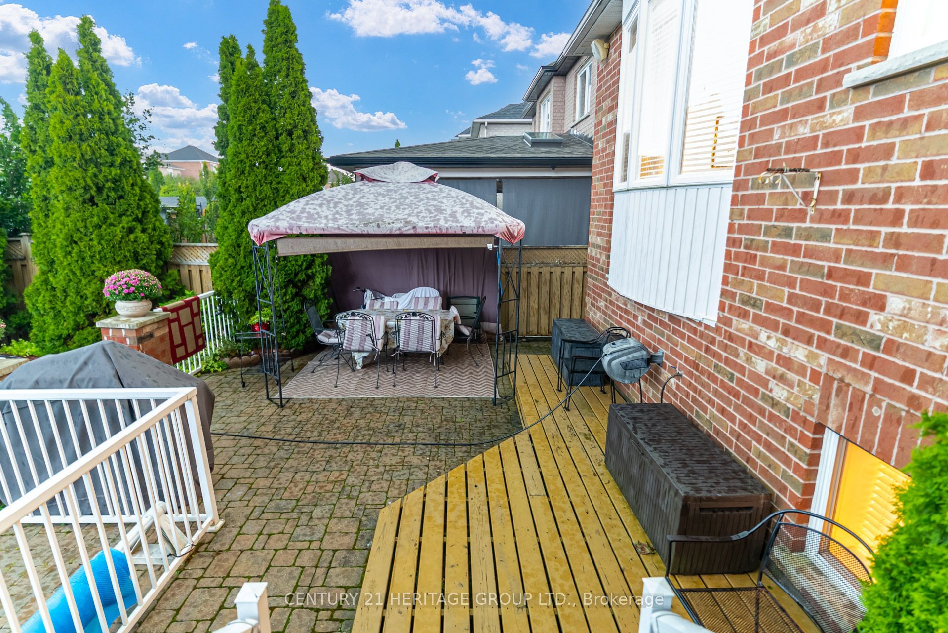 532 Melville Avenue Property Photo 40