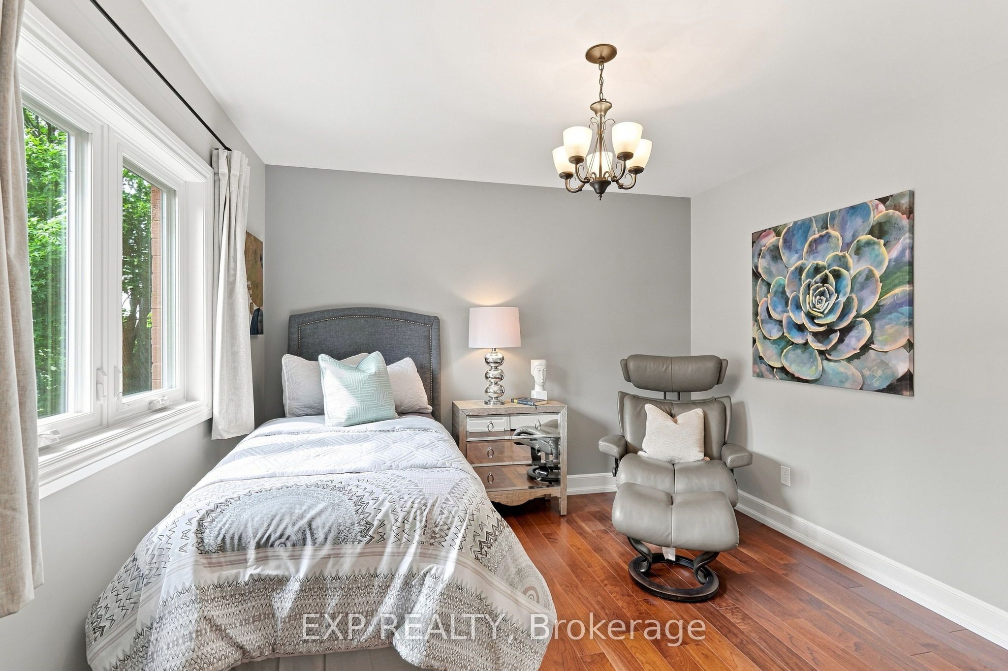 655 Culler Mews Property Photo 33