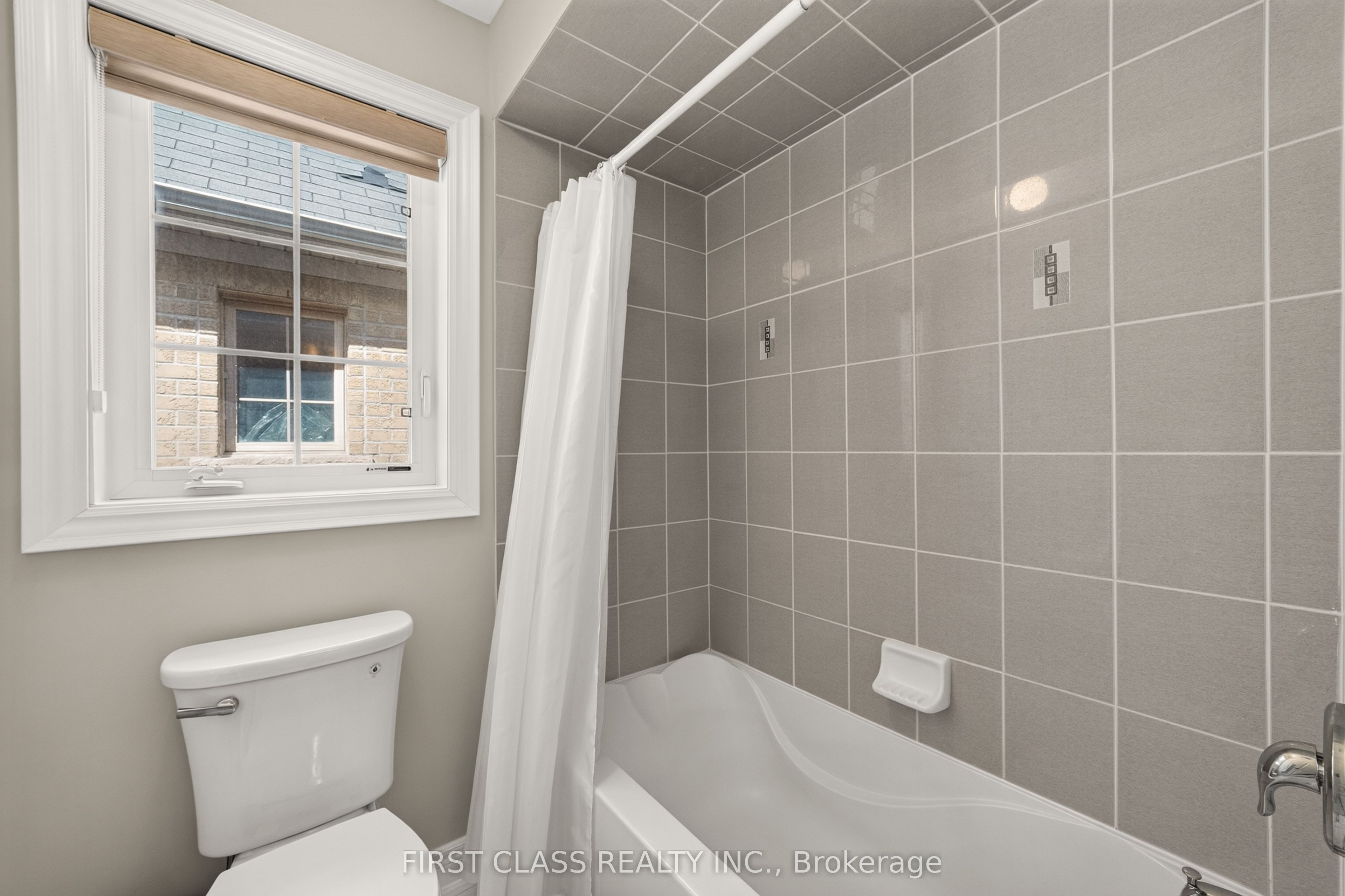 23 Lady Karen Crescent Property Photo 29