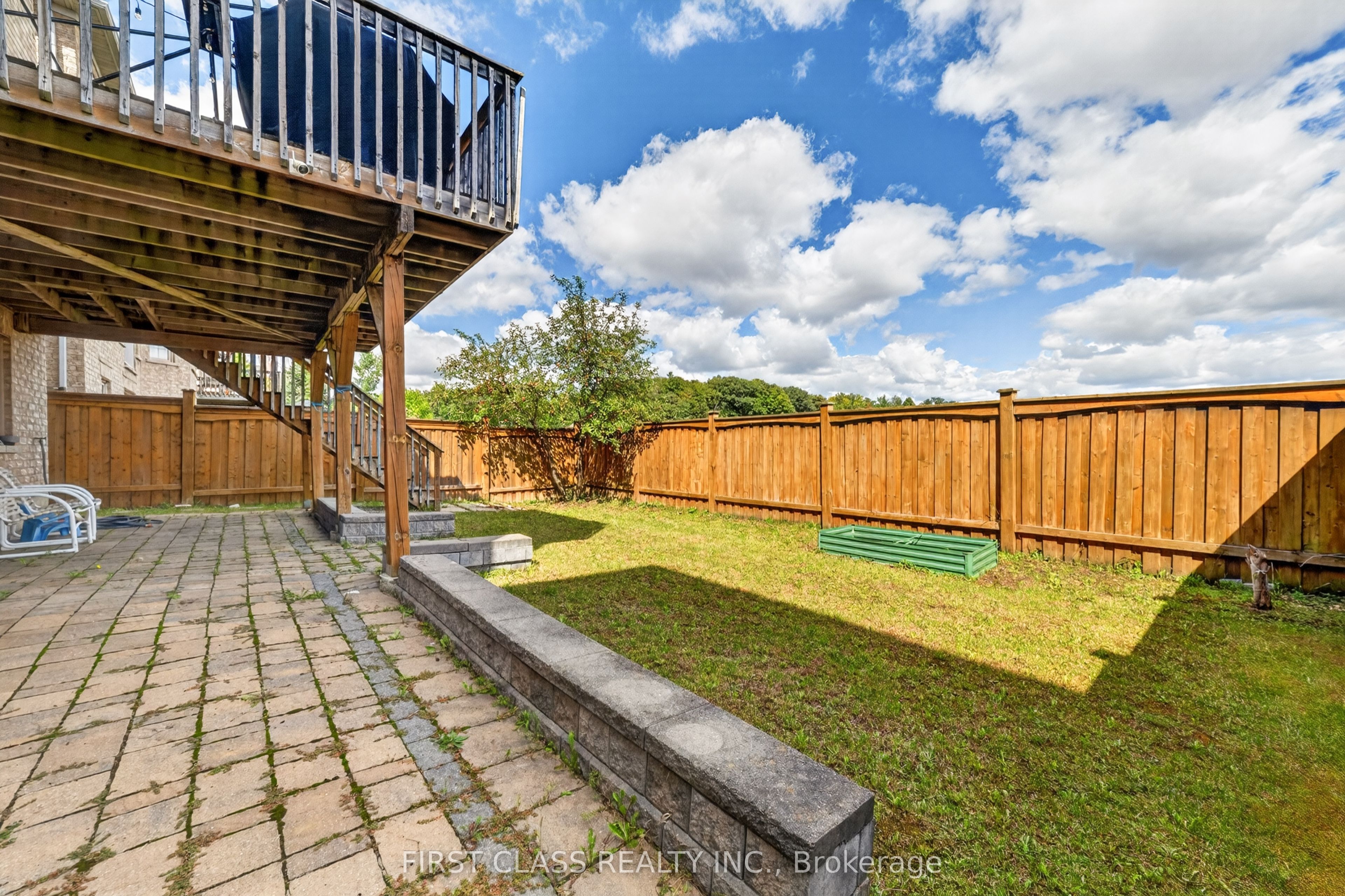 23 Lady Karen Crescent Property Photo 42
